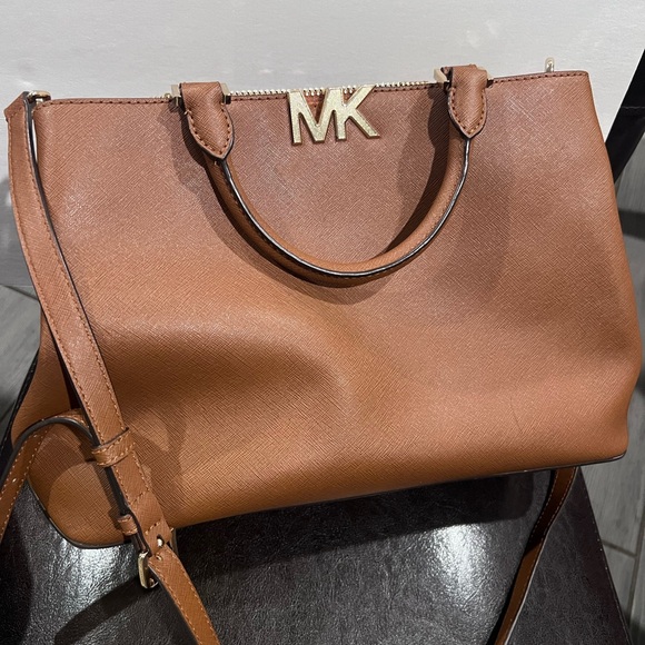 Michael Kors Handbags - Michael Kors Brown Saffiano Leather Large Satchel Tote Gold Hardware